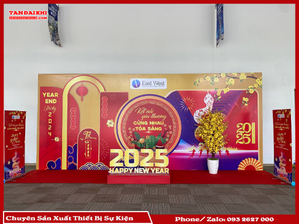 Dịch Vụ Bán Khung Backdrop Lắp Ráp Của Tân Đại Khí Mang Đến Giải Pháp Linh Hoạt, Dễ Dàng Lắp Đặt Và Gỡ Bỏ. Khung Được Thiết Kế Chắc Chắn, Có Thể Điều Chỉnh Kích Thước Theo Yêu Cầu, Phù Hợp Cho Nhiều Sự . Sản Phẩm Đảm Bảo Tính Thẩm Mỹ Và Tiện Ích, Giúp Làm Nổi Bật Không Gian.
