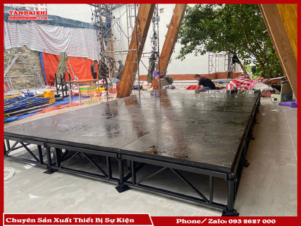 Bán Sân Khấu Di Động Giá Rẻ 3